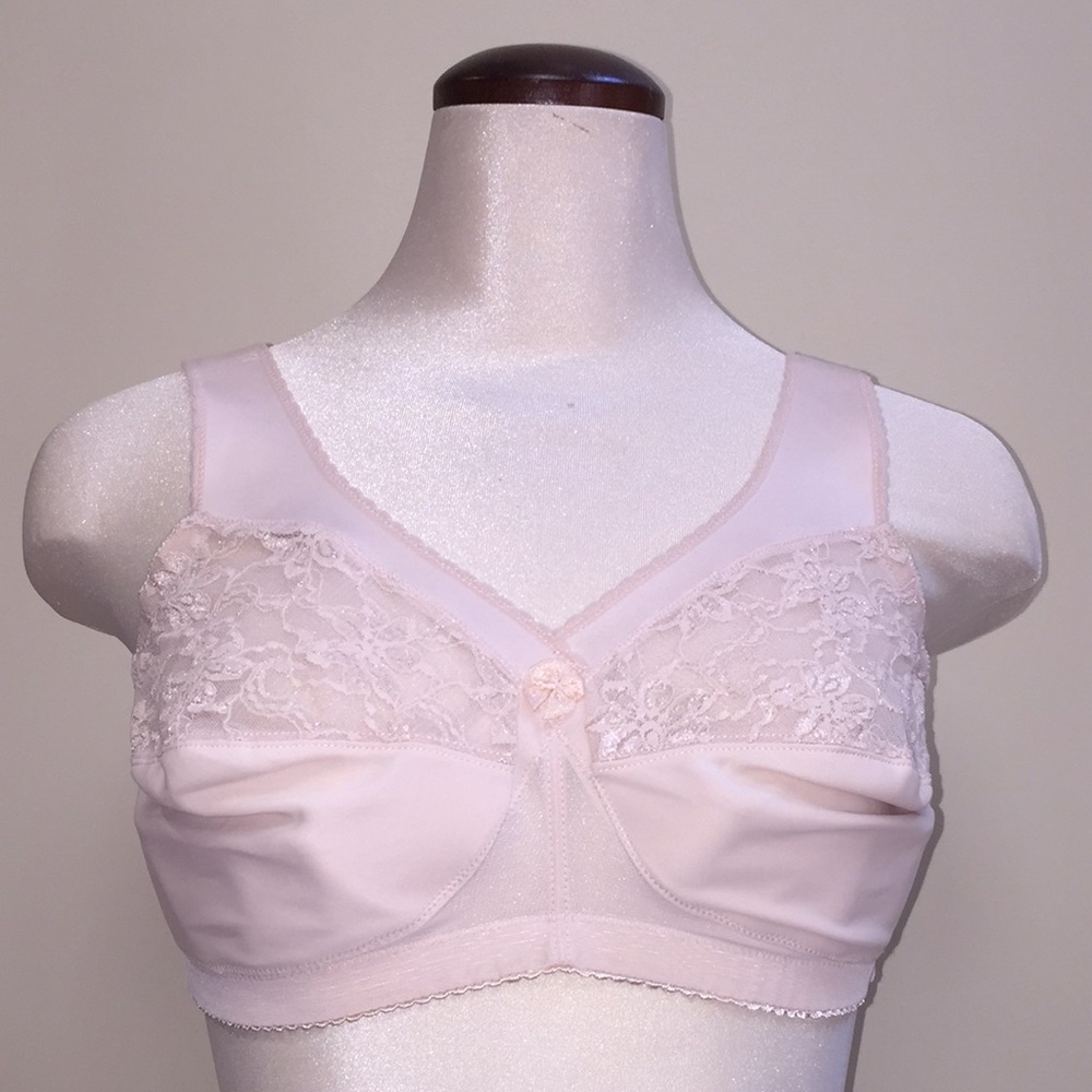 Vanity Fair Ladies Classic Beige Bra Size 44C Lace